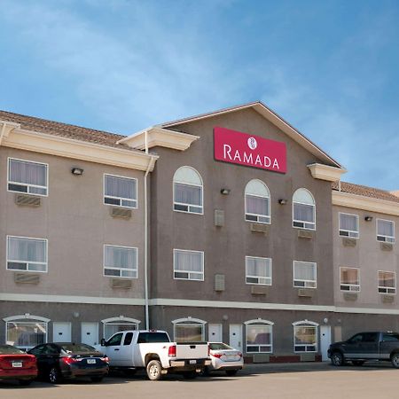 รามาดา บาย วินด์แฮม วีย์เบิร์น Hotel Weyburn ภายนอก รูปภาพ