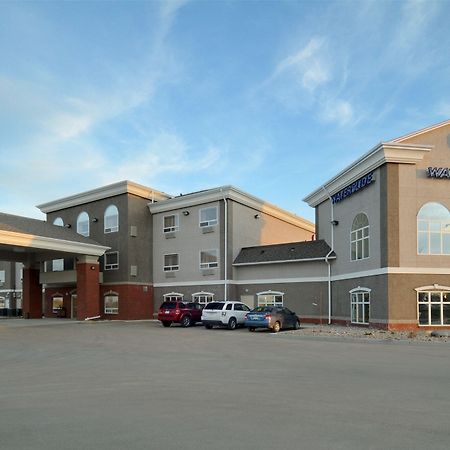 รามาดา บาย วินด์แฮม วีย์เบิร์น Hotel Weyburn ภายนอก รูปภาพ