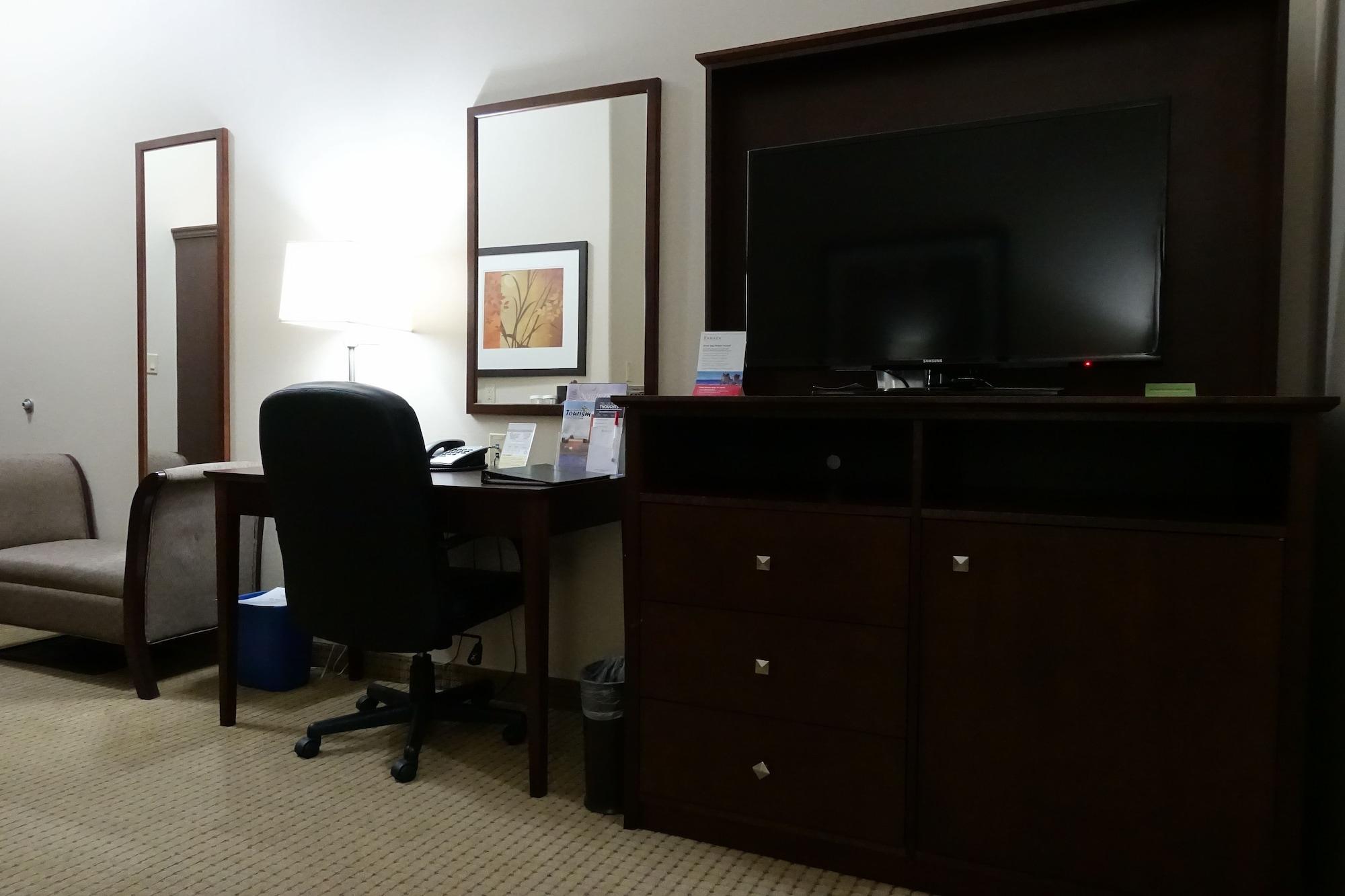 รามาดา บาย วินด์แฮม วีย์เบิร์น Hotel Weyburn ภายนอก รูปภาพ