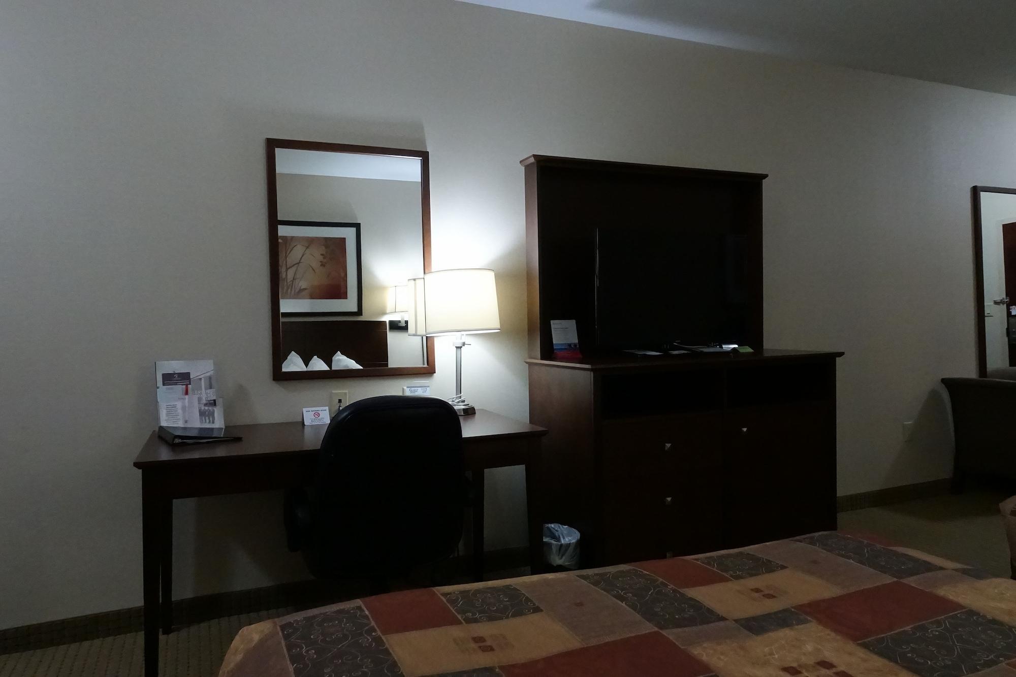 รามาดา บาย วินด์แฮม วีย์เบิร์น Hotel Weyburn ภายนอก รูปภาพ