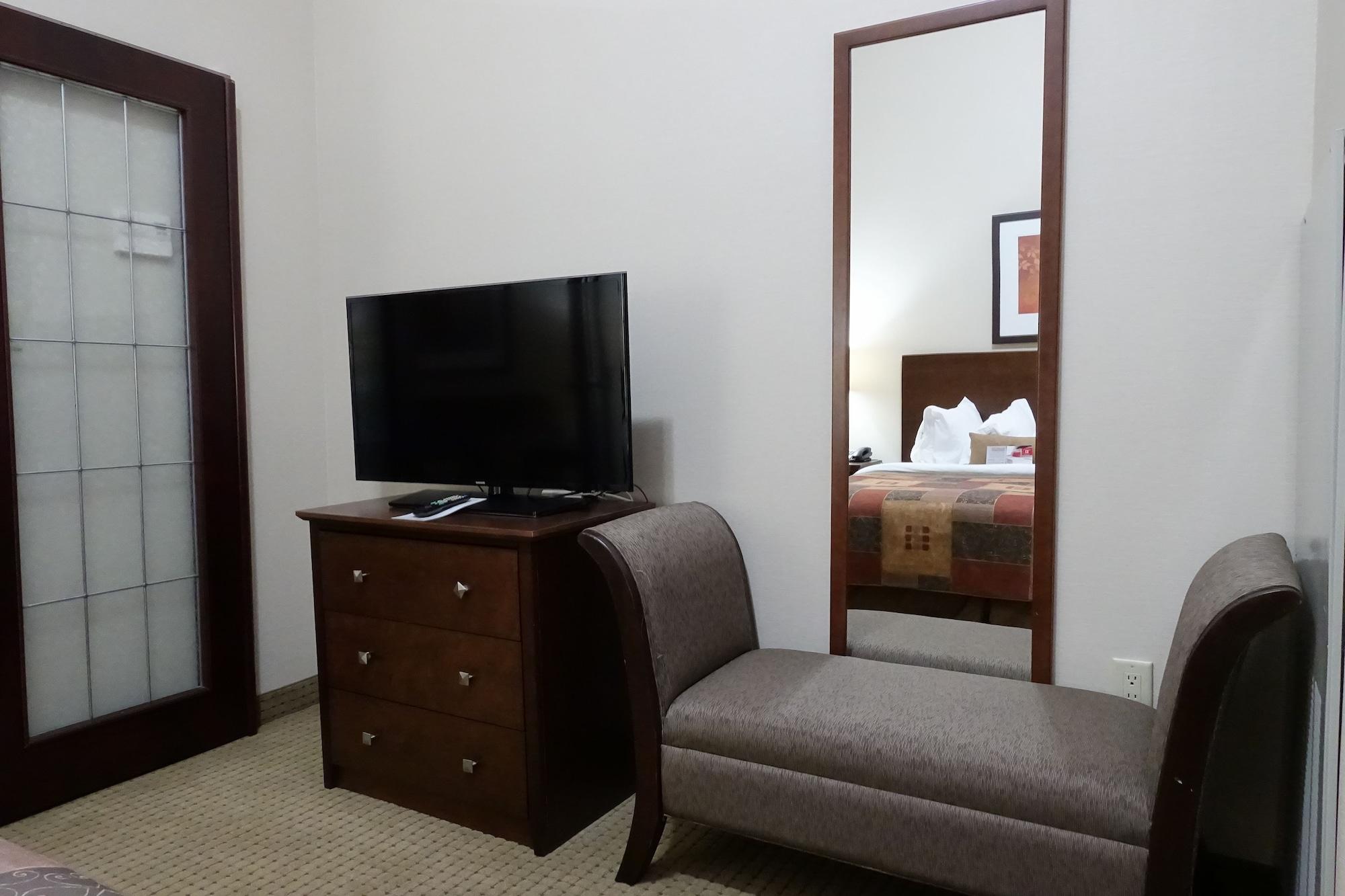 รามาดา บาย วินด์แฮม วีย์เบิร์น Hotel Weyburn ภายนอก รูปภาพ
