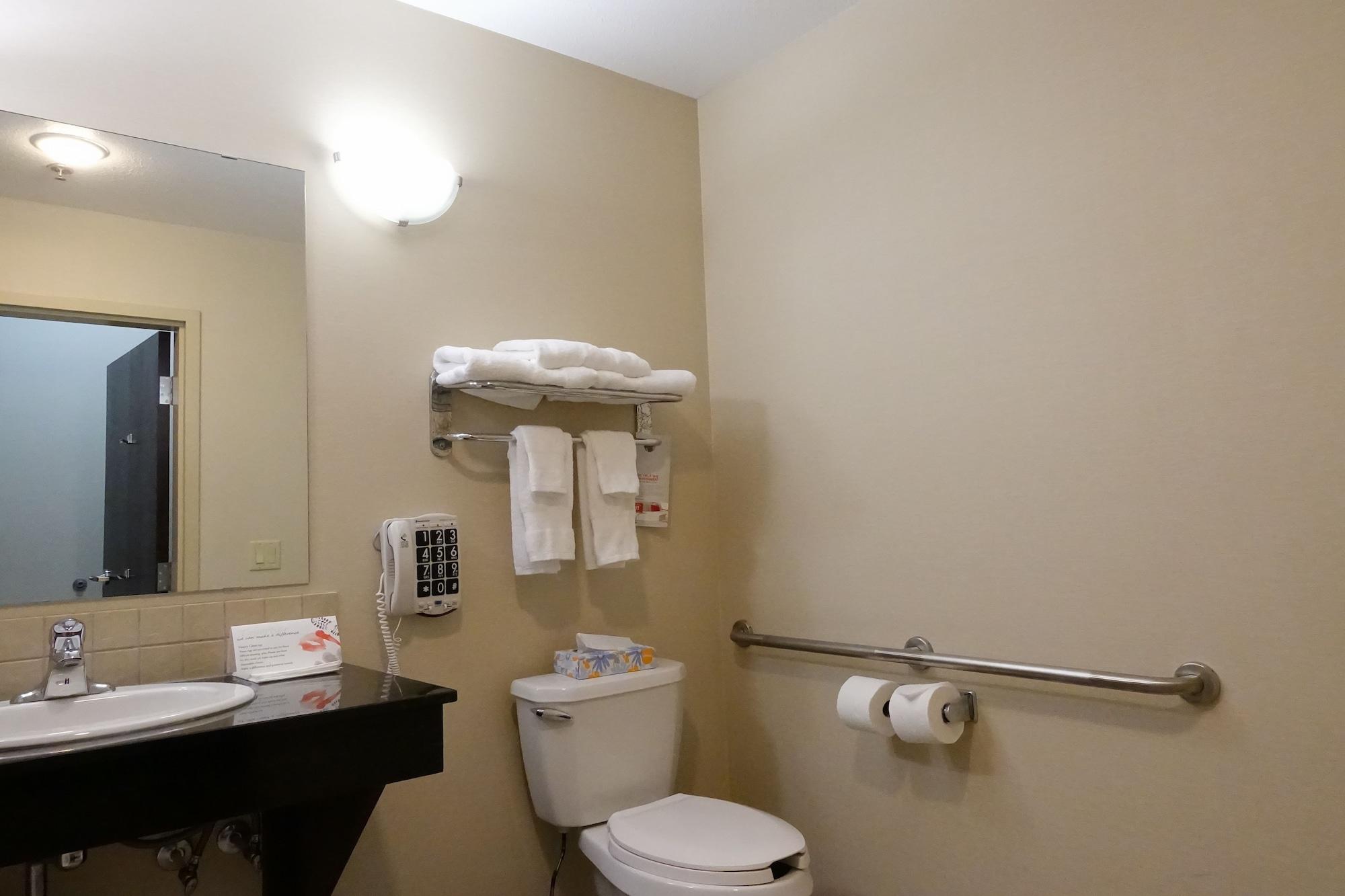 รามาดา บาย วินด์แฮม วีย์เบิร์น Hotel Weyburn ภายนอก รูปภาพ