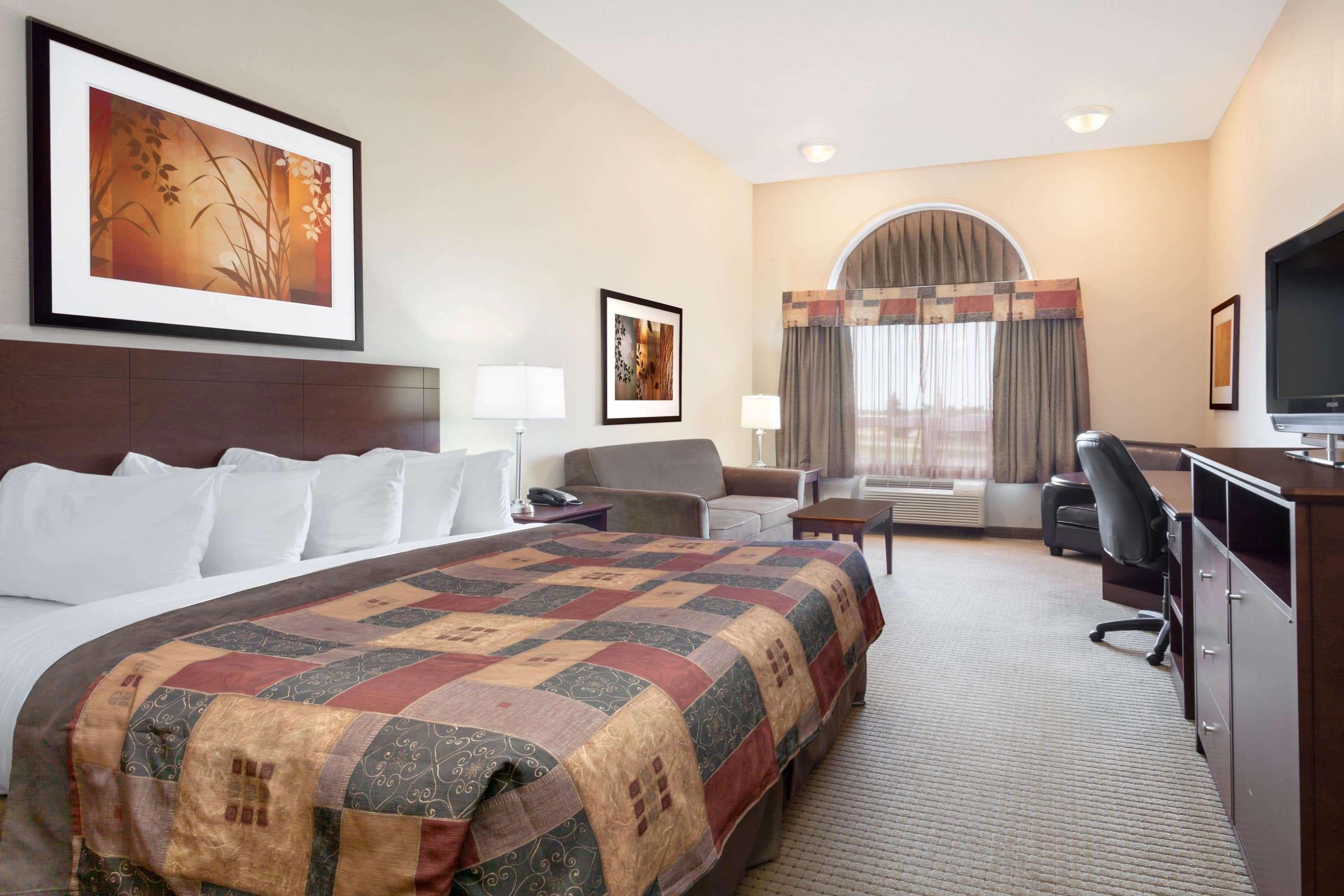 รามาดา บาย วินด์แฮม วีย์เบิร์น Hotel Weyburn ภายนอก รูปภาพ