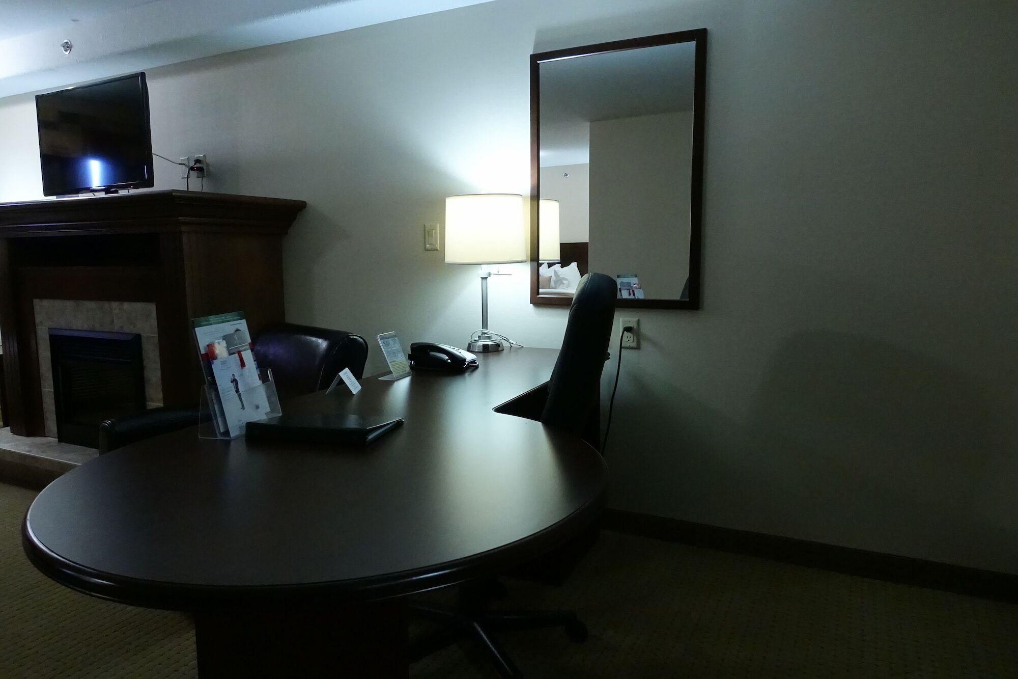 รามาดา บาย วินด์แฮม วีย์เบิร์น Hotel Weyburn ภายนอก รูปภาพ