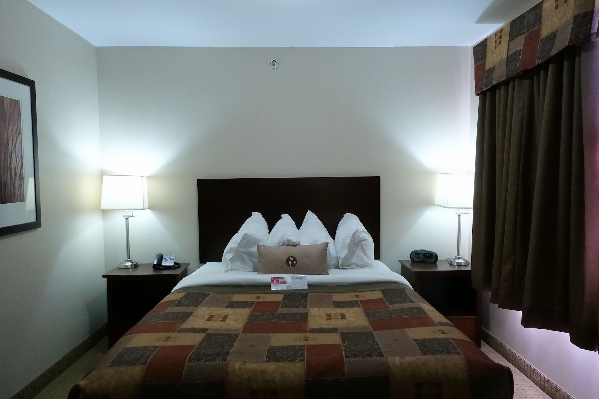 รามาดา บาย วินด์แฮม วีย์เบิร์น Hotel Weyburn ภายนอก รูปภาพ