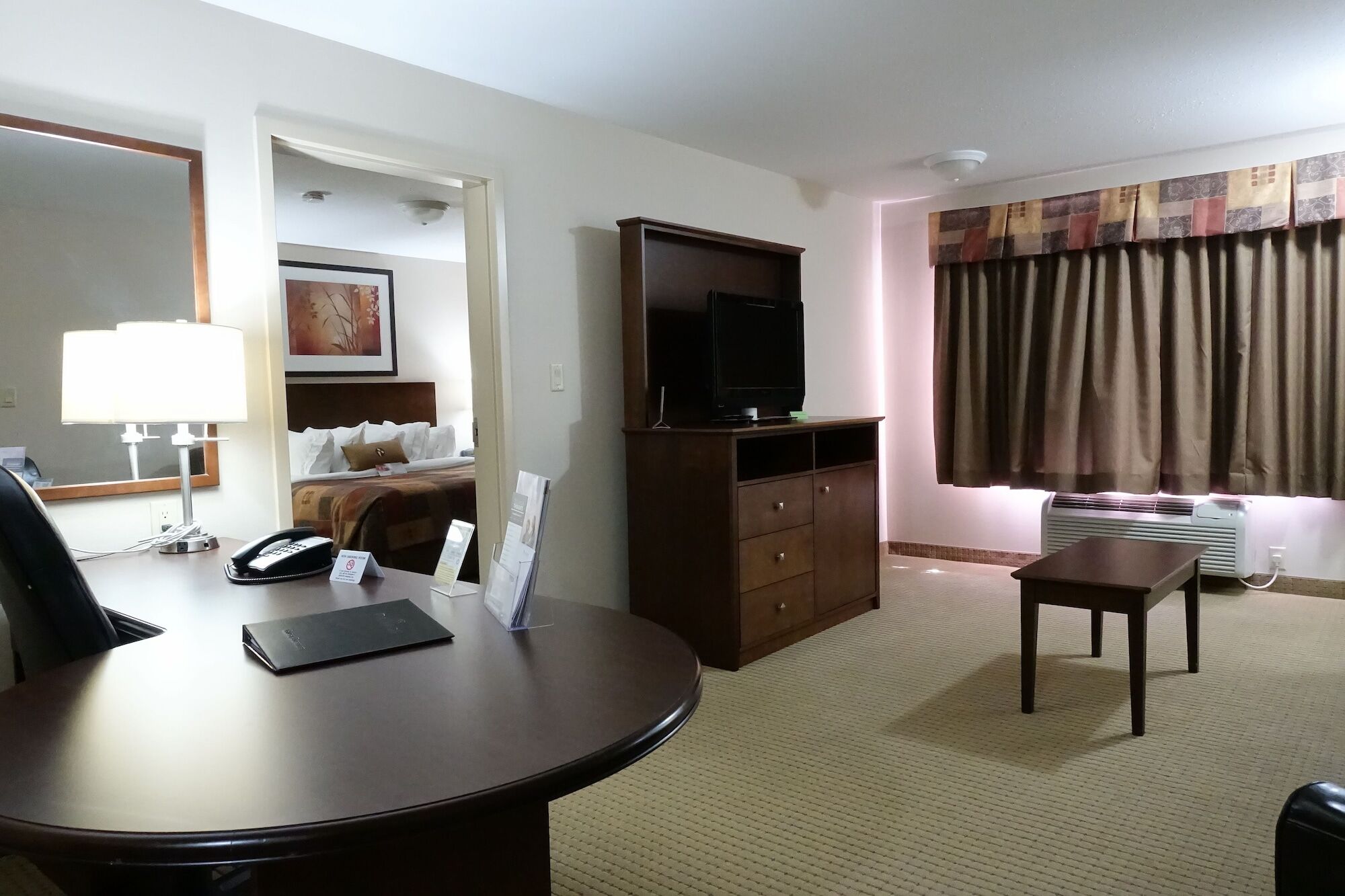 รามาดา บาย วินด์แฮม วีย์เบิร์น Hotel Weyburn ภายนอก รูปภาพ