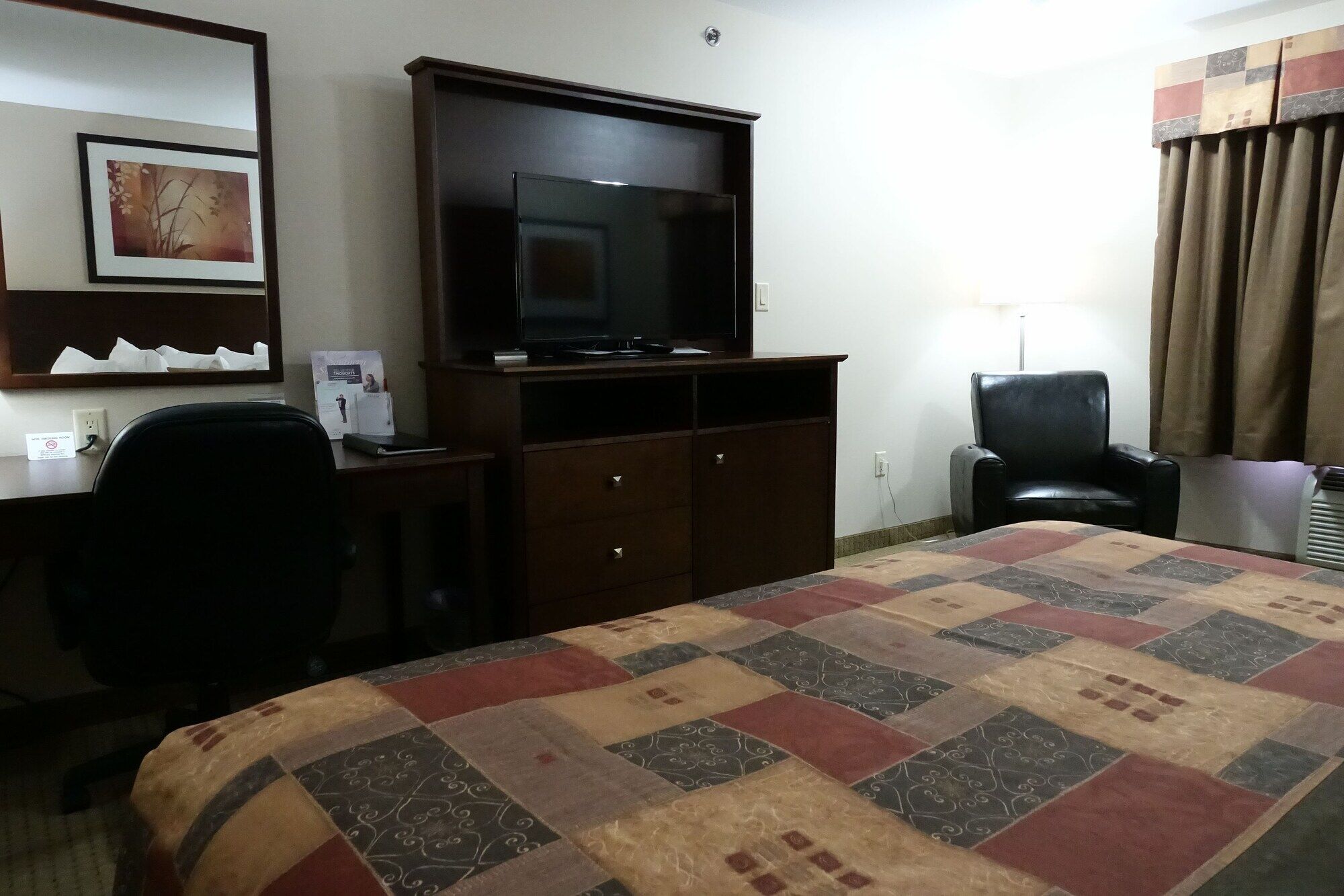 รามาดา บาย วินด์แฮม วีย์เบิร์น Hotel Weyburn ภายนอก รูปภาพ