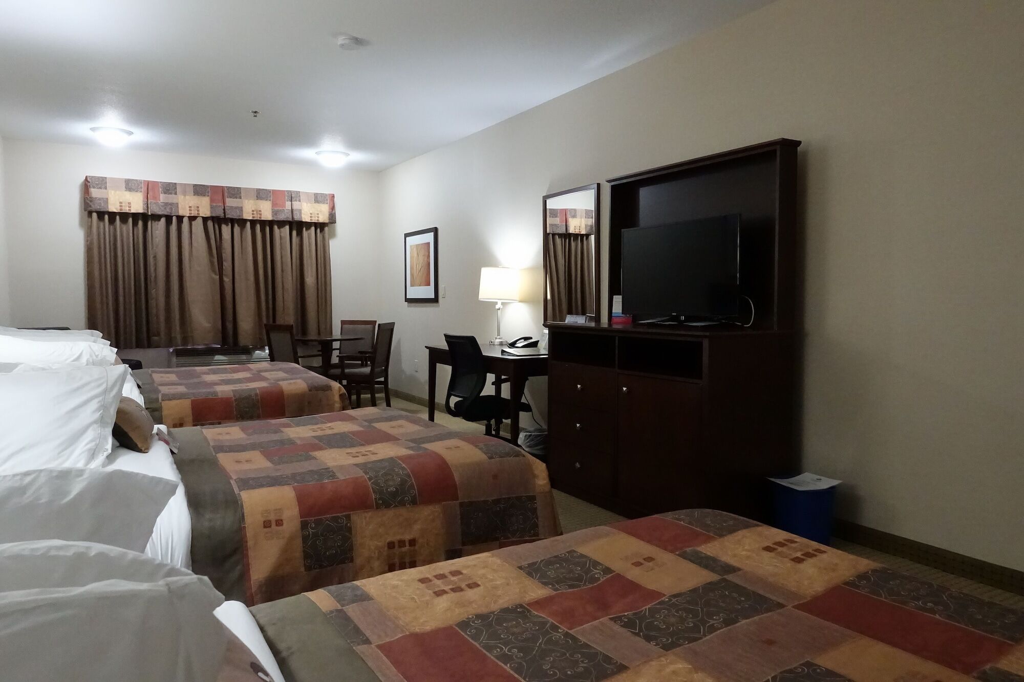 รามาดา บาย วินด์แฮม วีย์เบิร์น Hotel Weyburn ภายนอก รูปภาพ