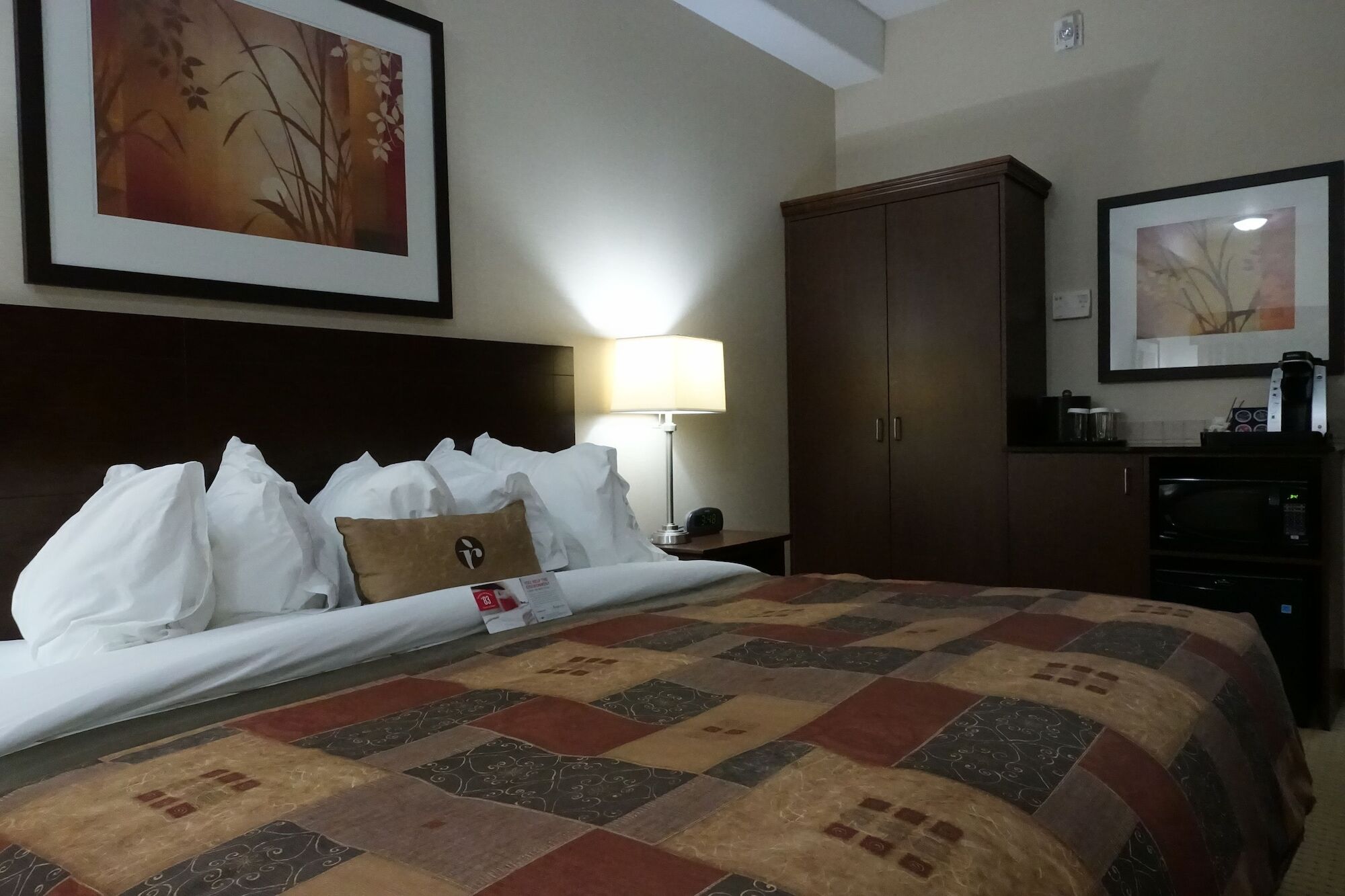 รามาดา บาย วินด์แฮม วีย์เบิร์น Hotel Weyburn ภายนอก รูปภาพ